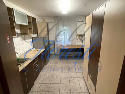 Apartament 3 camere, 64 mp + două balcoane, zona Observatorului