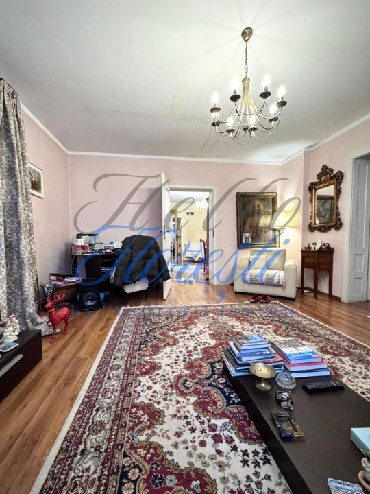 Casă 6 camere pe un singur nivel, curte & terasă, zona Avram Iancu