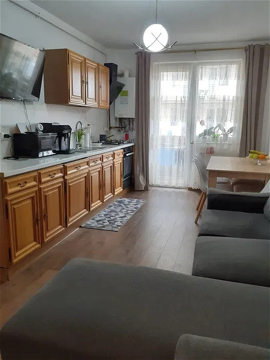 Apartament 2 camere SU 40 mp, balcon + parcare, zona Terra, Florești