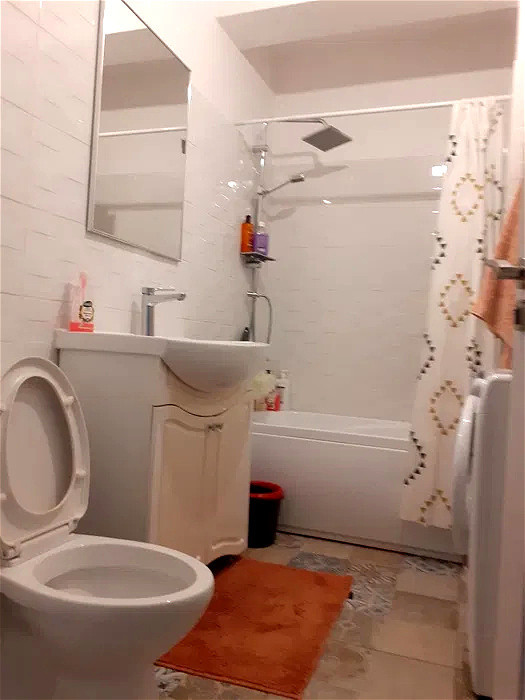 Apartament 2 camere SU 40 mp, balcon + parcare, zona Terra, Florești