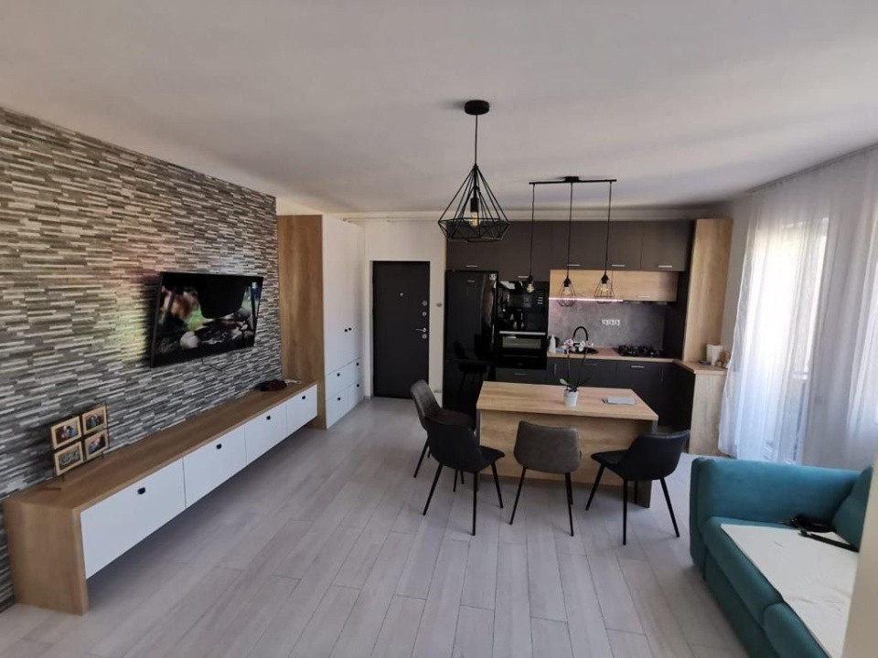 Apartament 3 CAM, SU 61.5MP, 1 BALCON 1 TERASA CU JACUZZI, zona CETATII