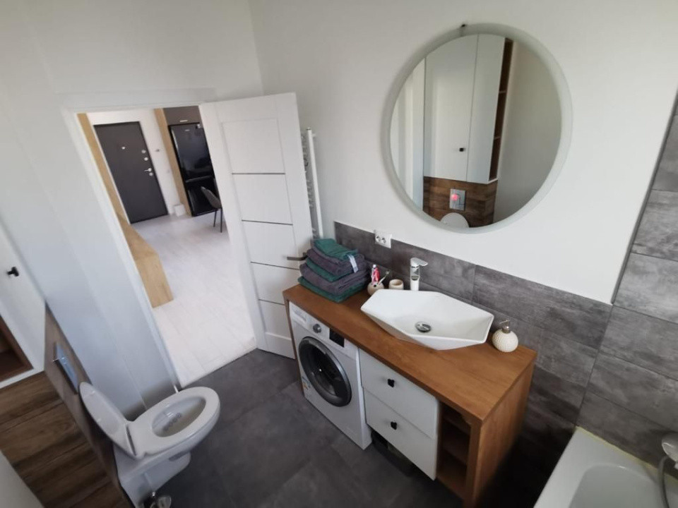 Apartament 3 CAM, SU 61.5MP, 1 BALCON 1 TERASA CU JACUZZI, zona CETATII
