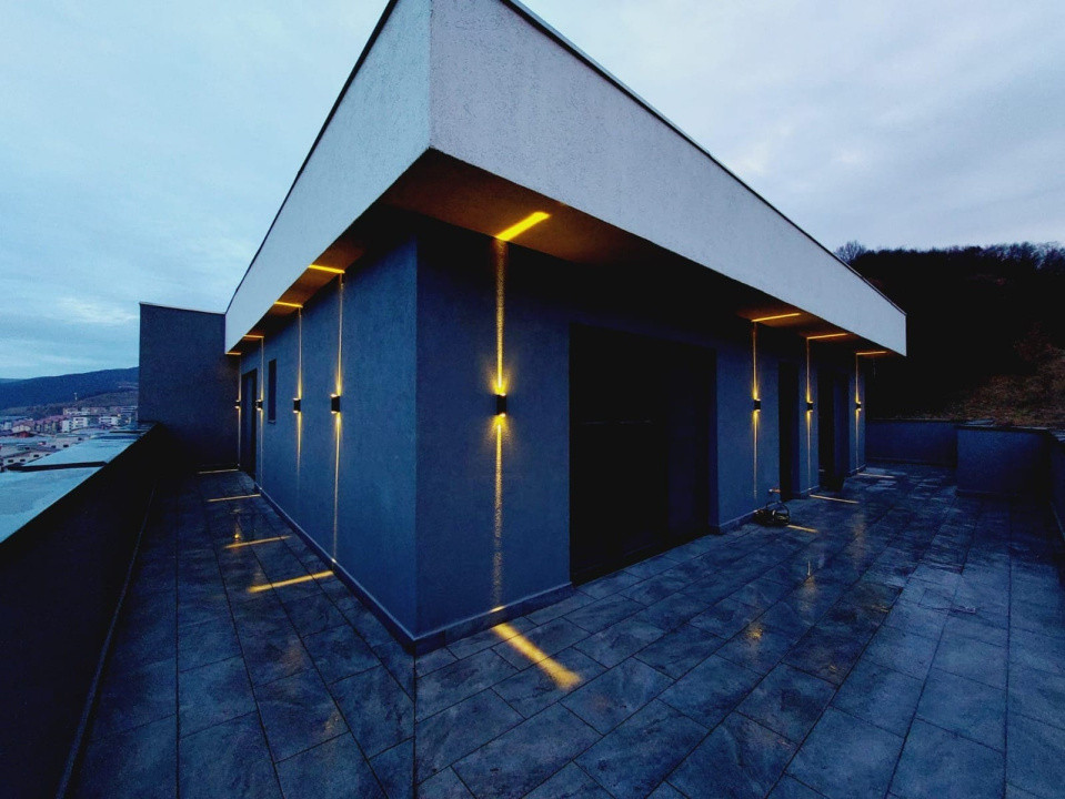 Apartament de vanzare , semidecomandat 77mp+68mp terasa , zona Teilor 