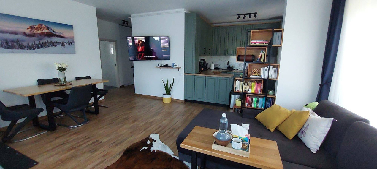Apartament de vanzare , semidecomandat 77mp+68mp terasa , zona Teilor 