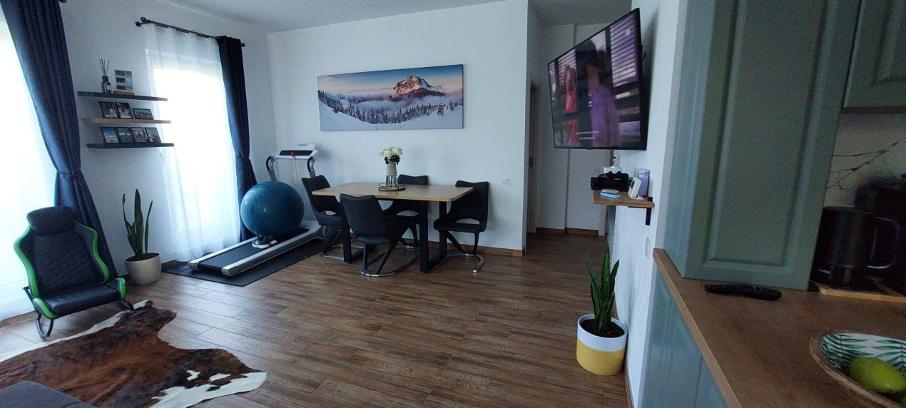 Apartament de vanzare , semidecomandat 77mp+68mp terasa , zona Teilor 