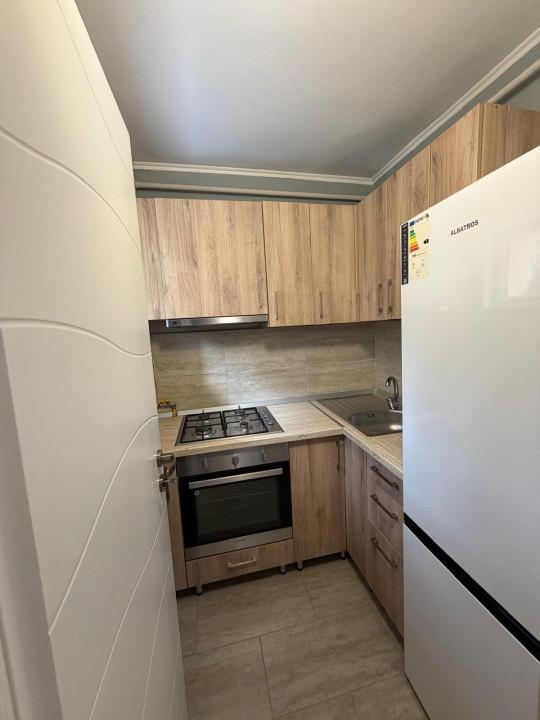 Apartament de inchiriat , semidecomandat 22mp zona GHEORGHENI