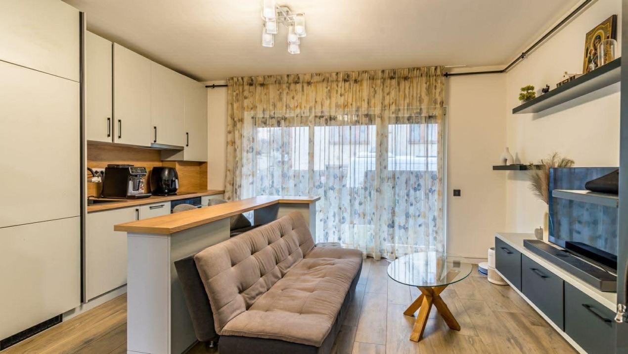 Apartament 3 camere cu gradina 52 MP Zona Regal / Baciu