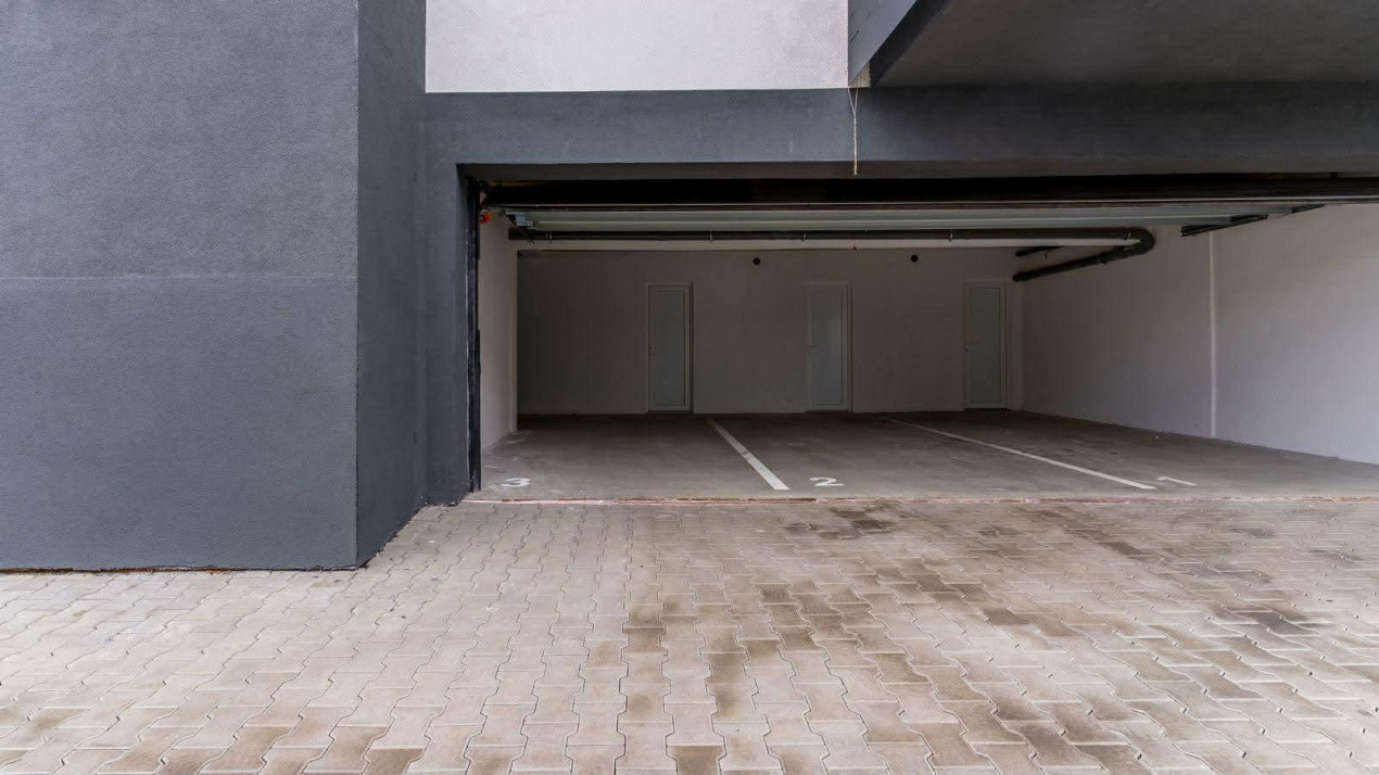 Apartament 3 camere cu gradina 52 MP Zona Regal / Baciu