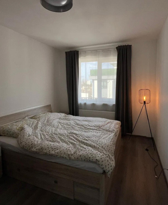 Apartament de vanzare, semidecomandat 55 mp ,2 camere + PARCARE Sub Cetate 