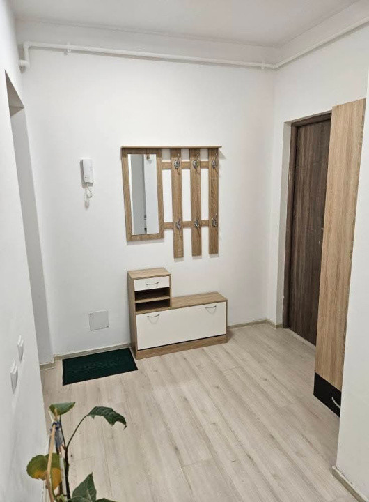 Apartament de vanzare , semidecomandat 57mp, zona Eroilor
