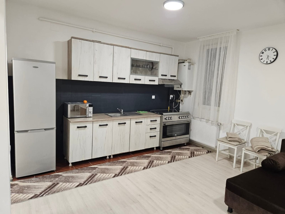 Apartament de vanzare , semidecomandat 57mp, zona Eroilor