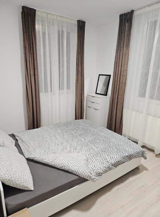 Apartament de vanzare , semidecomandat 57mp, zona Eroilor