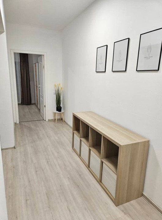 Apartament de vanzare , semidecomandat 57mp, zona Eroilor