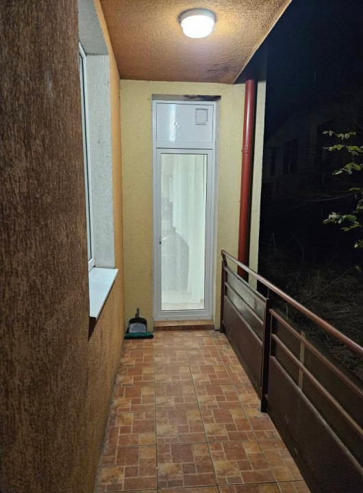 Apartament de vanzare , semidecomandat 57mp, zona Eroilor