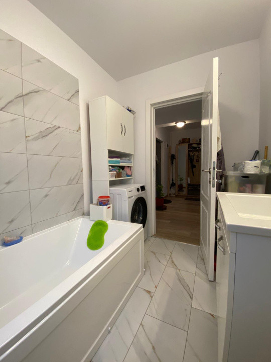 Apartament de vanzare semidecomandat, cu gradina .3 camere 65,2 mp , zona TEILOR