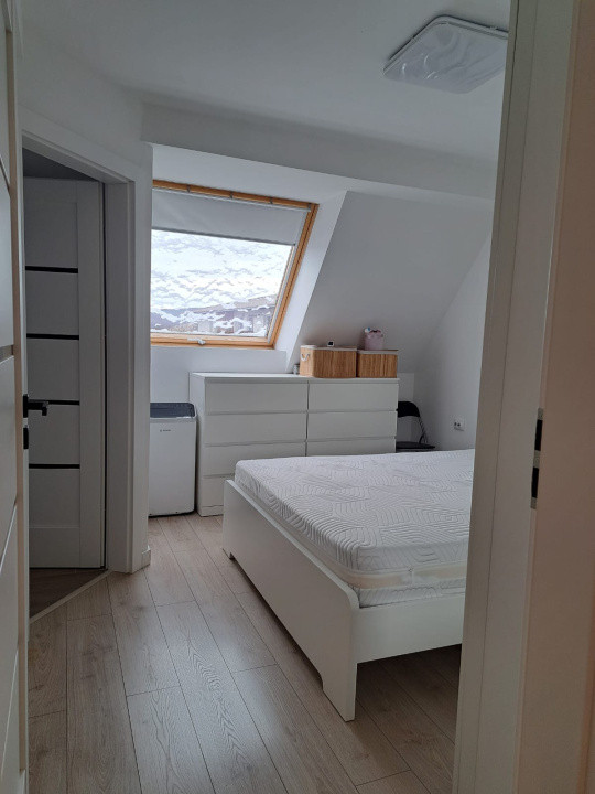 Apartament de vanzare , semidecomandat  65,5mp ,3 camere Floresti zona VIVO