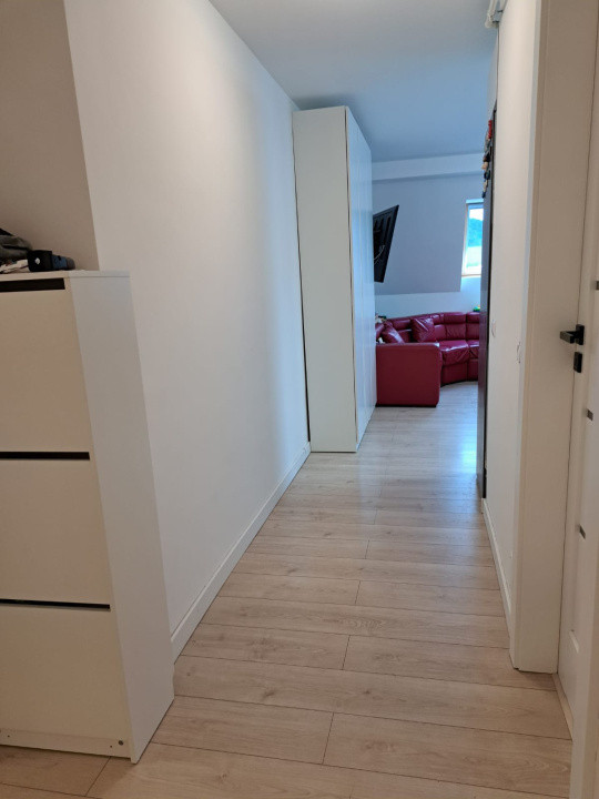 Apartament de vanzare , semidecomandat  65,5mp ,3 camere Floresti zona VIVO