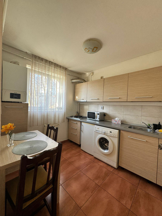 Apartament de vanzare semidecomandat ,1 camere 37 mp , zona BACIU