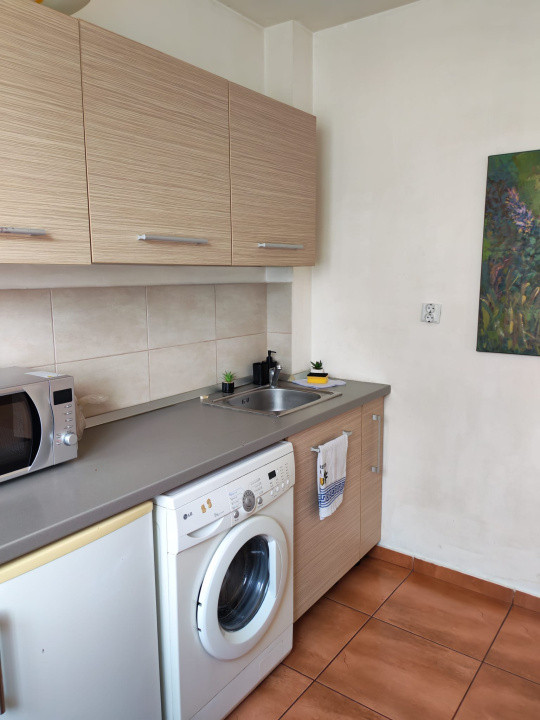 Apartament de vanzare semidecomandat ,1 camere 37 mp , zona BACIU