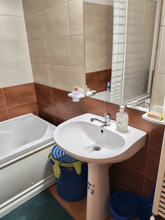 Apartament de vanzare semidecomandat ,1 camere 37 mp , zona BACIU