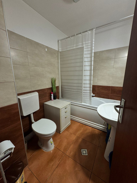 Apartament de vanzare semidecomandat ,1 camere 37 mp , zona BACIU