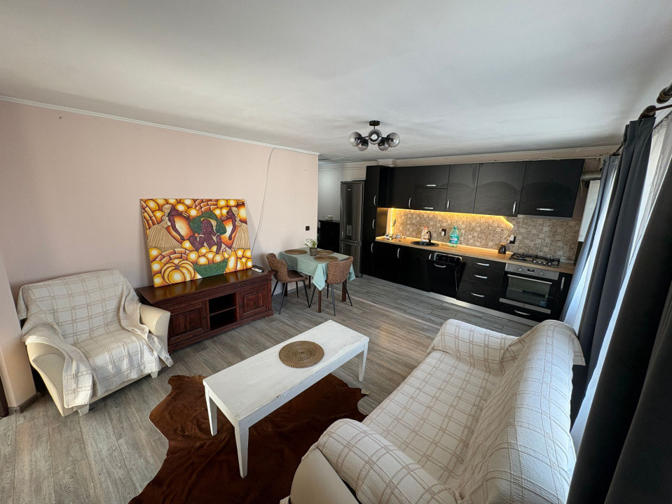 Apartament cu 3 camere și 2 balcoane ZONA TERRA