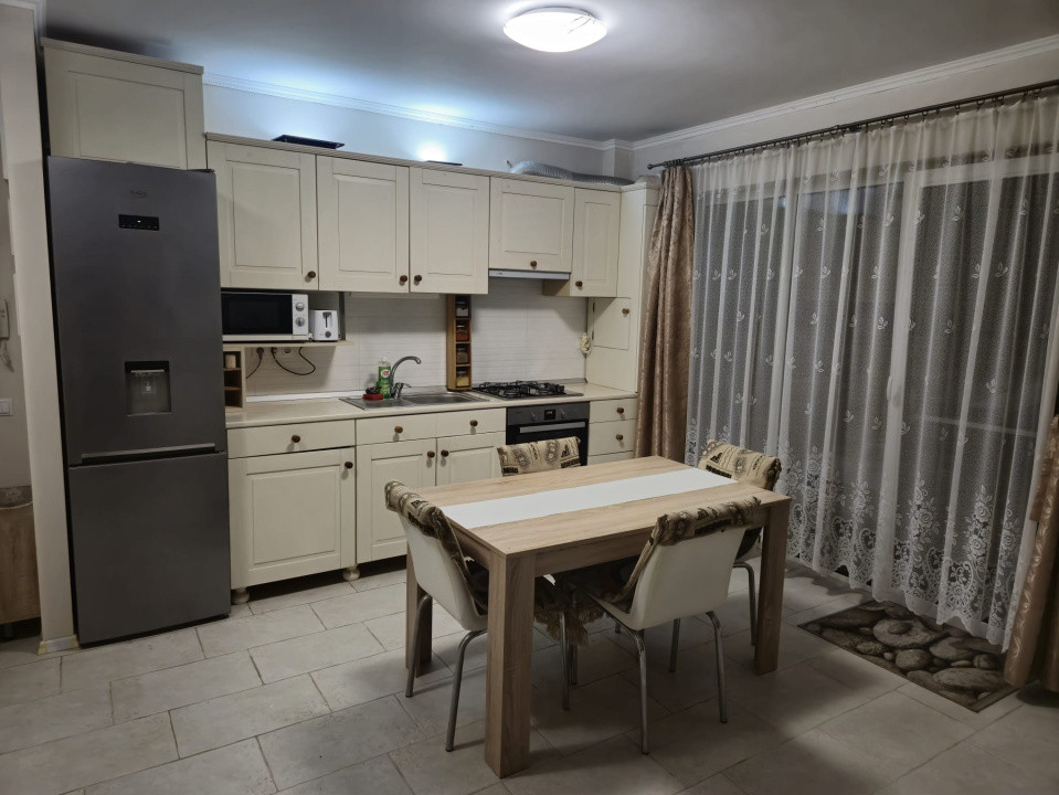 Apartament cu 2 camere + 2 balcoane