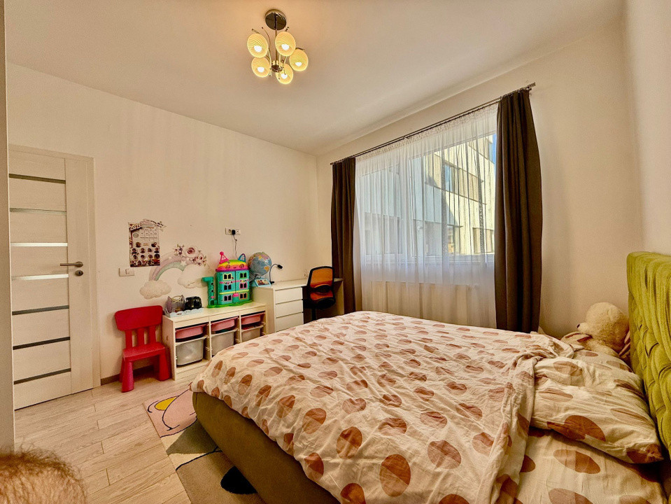 Apartament 3 camere + logie cu o suprafață de 70mp