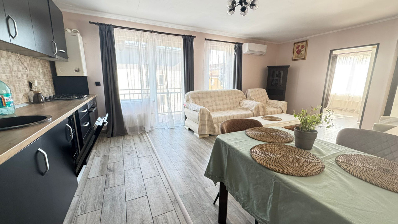 Apartament de ÎNCHIRIAT cu 3 camere și 2 PARCĂRI