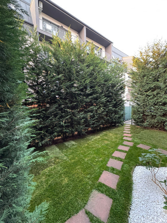 Apartament cu 2 camere + Gradina 50mp + parcare
