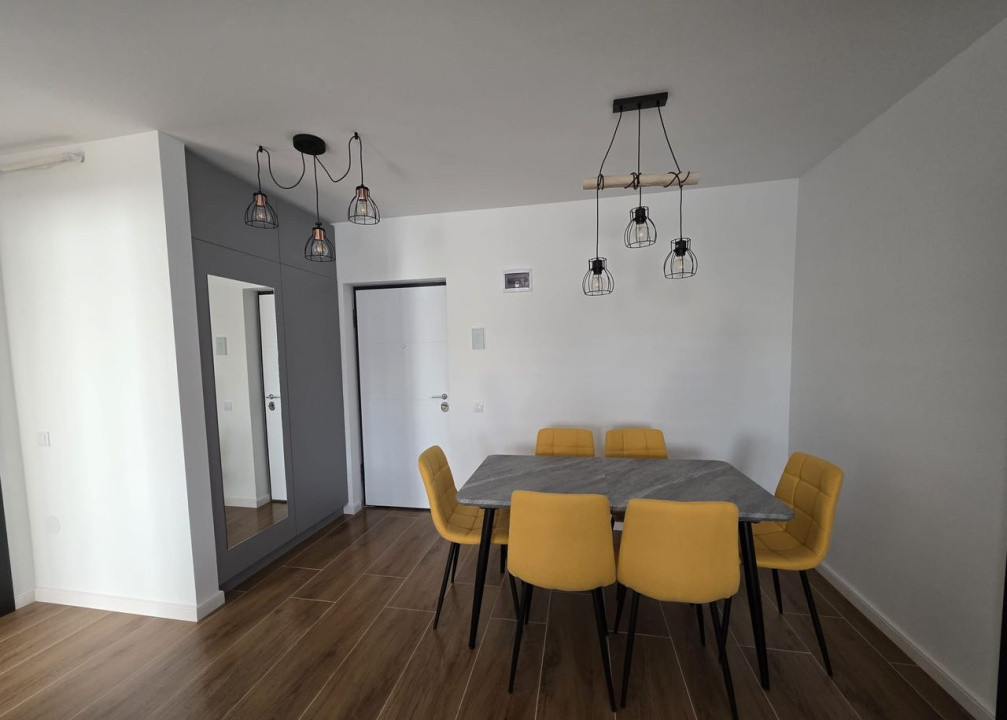 Inchiriere apartament deosebit 3 camere ,62 mp,zona Porii, Floresti