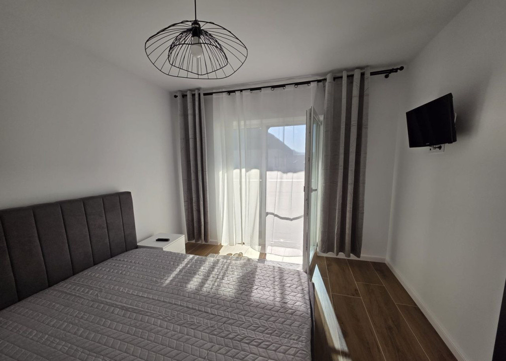 Inchiriere apartament deosebit 3 camere ,62 mp,zona Porii, Floresti