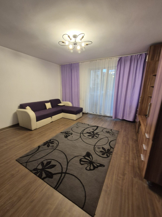 Inchiriere apartament 2 camere, 50 mp , Zona Florilor Floresti 