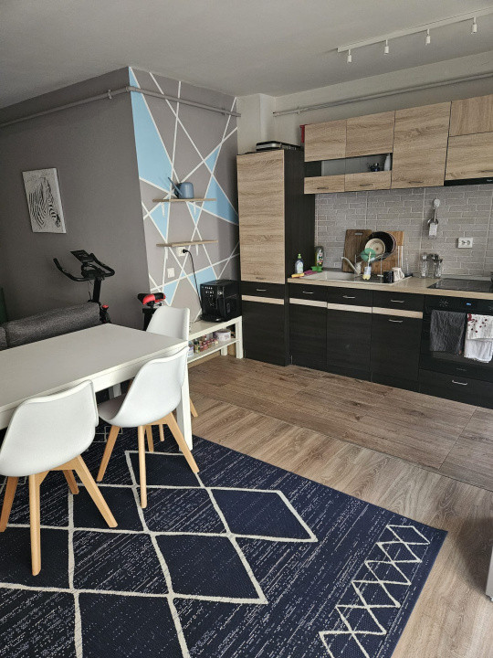 Apartament 2 camere ,61mp ,zona Florilor ,Floresti