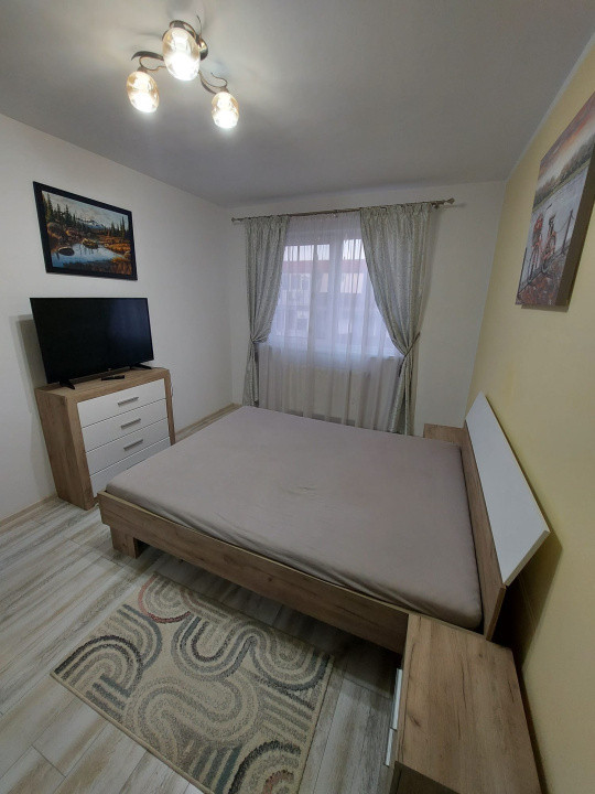 Inchiriere apartament 3 camere , 60 mp, zona Eroilor , Floresti