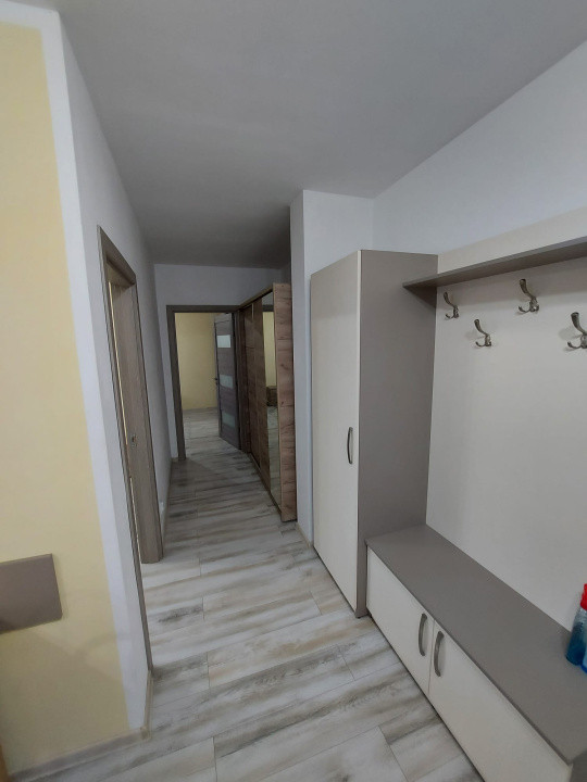 Inchiriere apartament 3 camere , 60 mp, zona Eroilor , Floresti