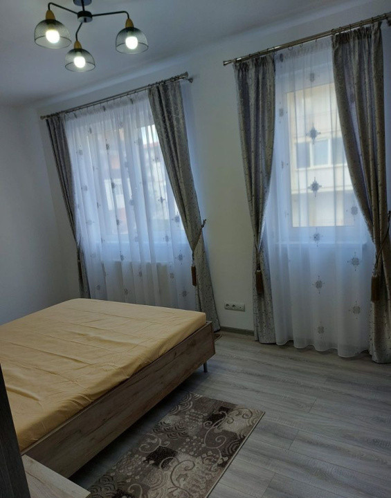 Inchiriere apartament 3 camere , 61 mp, zona Eroilor , Floresti