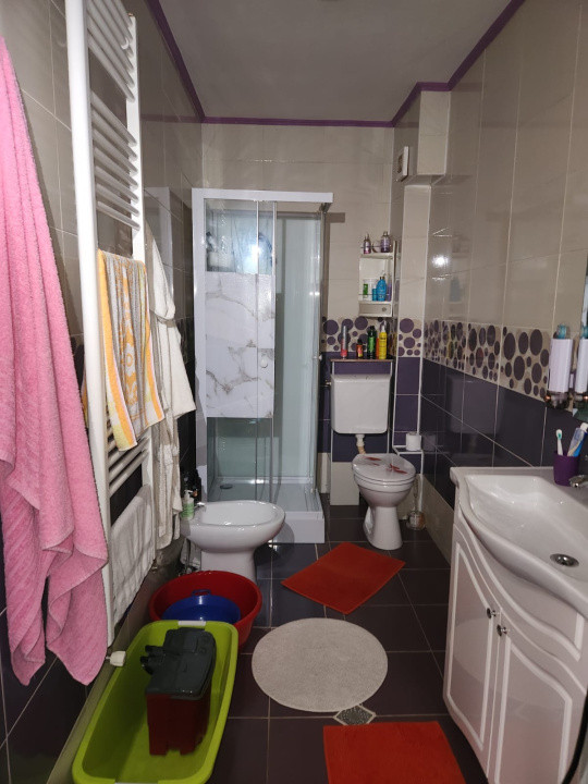 Apartament 2 Camere si Parcare inclusa in pret, Zona Stejarului, Floresti