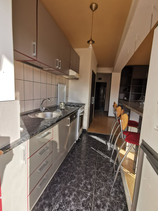 Apartament 2 camere 56mp cu garaj , zona Stejarului