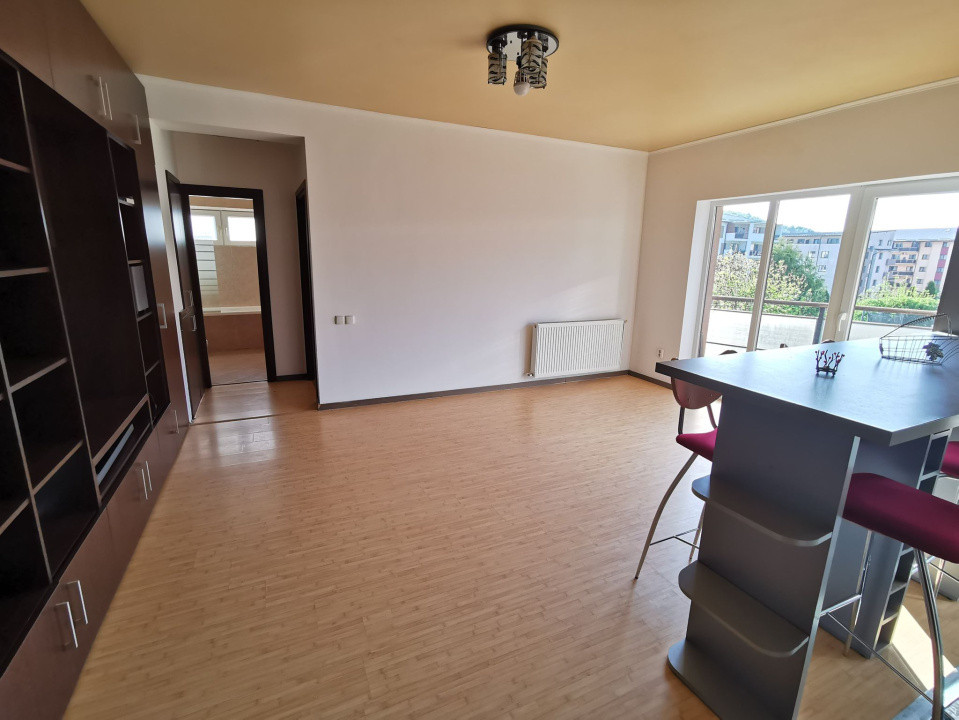 Apartament 2 camere 56mp cu garaj , zona Stejarului