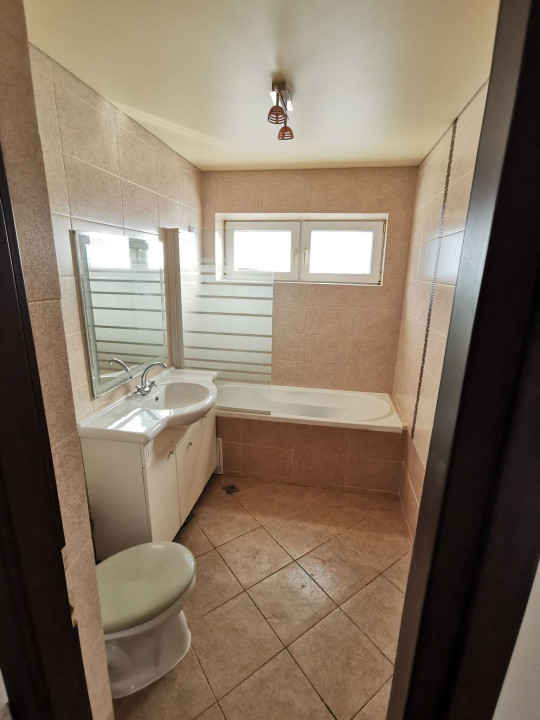 Apartament 2 camere 56mp cu garaj , zona Stejarului