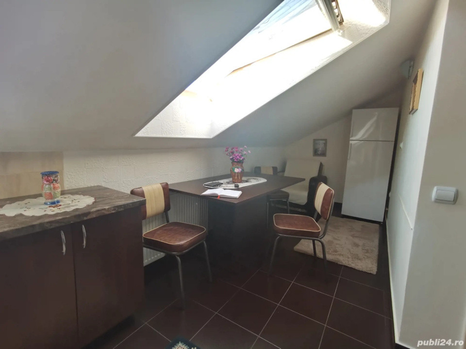 Apartament semidecomandat  ,2 camere 47 mp , zona Florilor