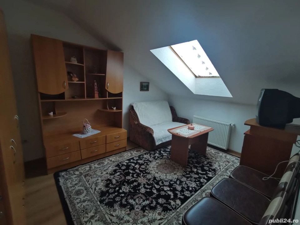 Apartament semidecomandat  ,2 camere 47 mp , zona Florilor