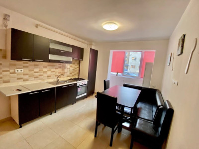 Apartament 2 camere 58mp, zona Florilor 