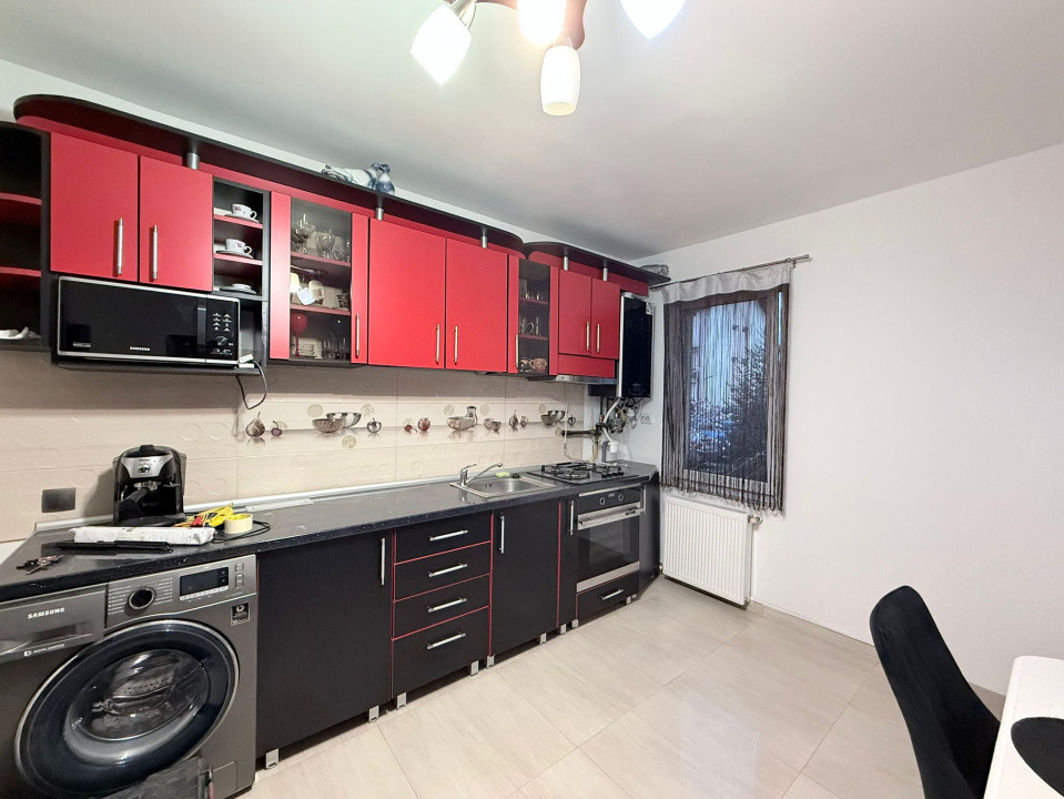 Apartament de vanzare Decomandat ,2 camere 48 mp , zona Terra