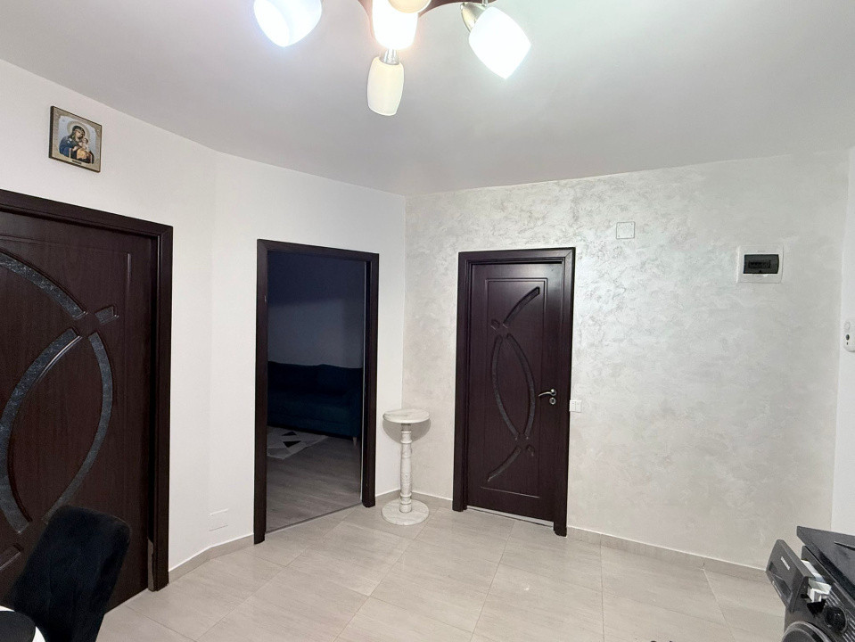 Apartament de vanzare Decomandat ,2 camere 48 mp , zona Terra