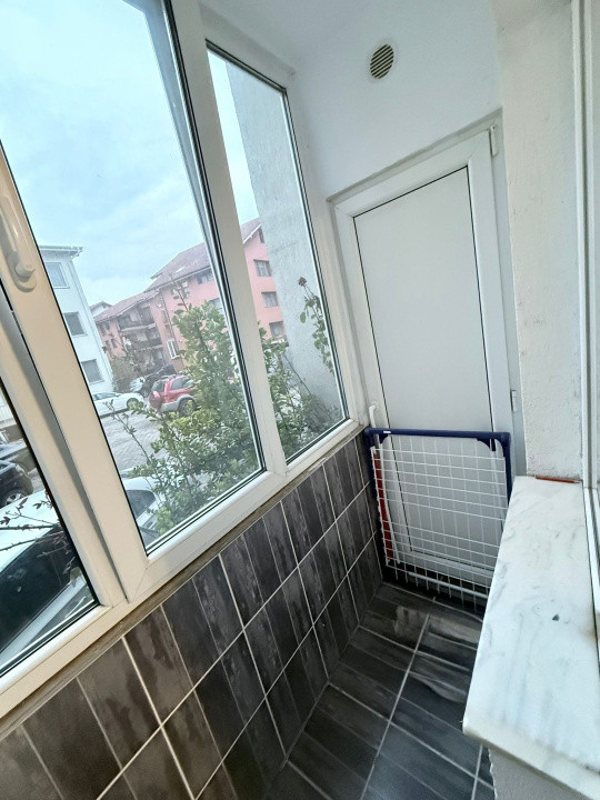 Apartament de vanzare Decomandat ,2 camere 48 mp , zona Terra