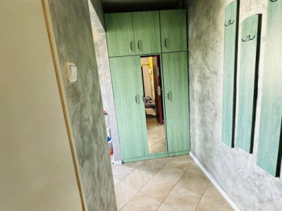 Apartament de vanzare semidecomandat ,3 camere 60 mp , zona Grigorescu 