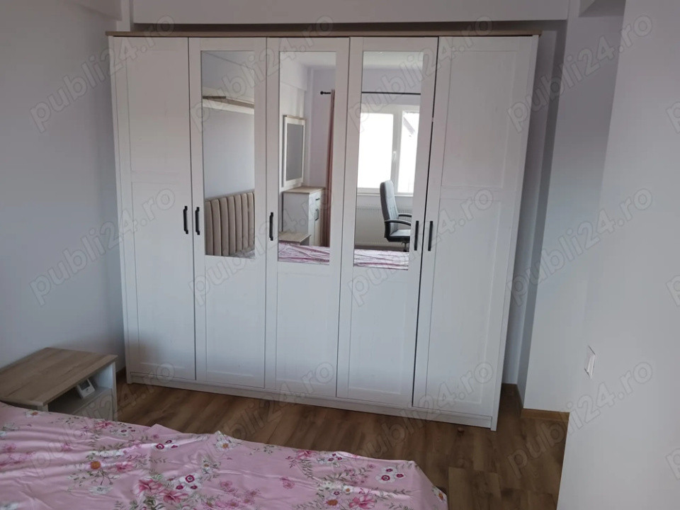 Vand apartament 2 camere56mp+balcon 3 mp zona Terra