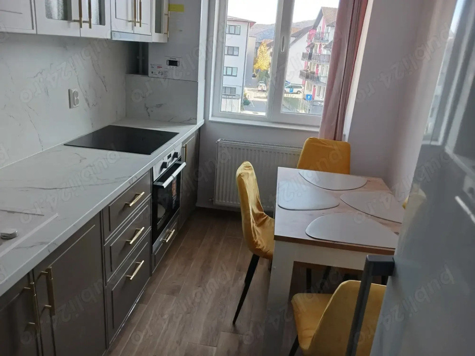 Vand apartament 2 camere56mp+balcon 3 mp zona Terra